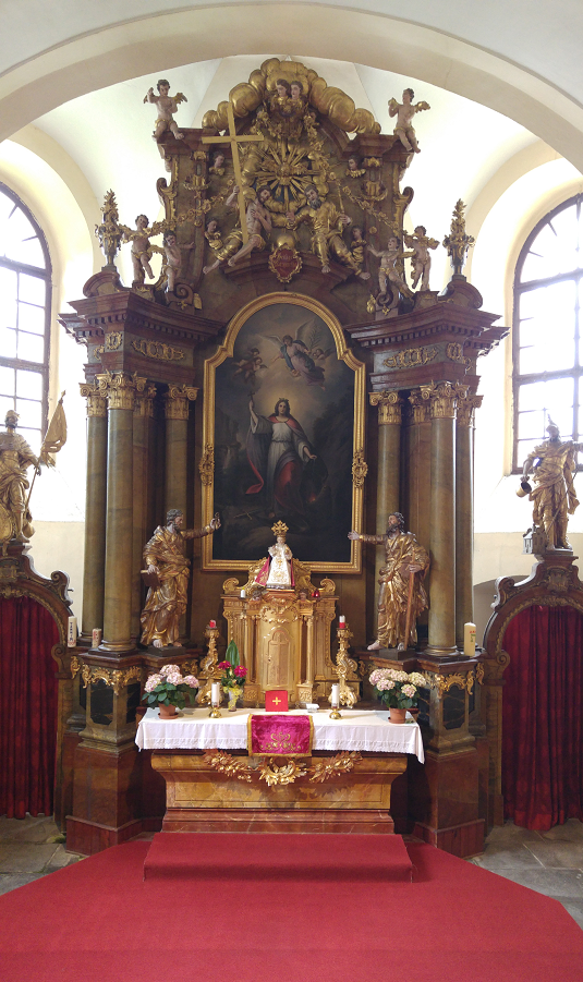 Hlavní oltář farního kostela sv. Markéty v Horní Plané