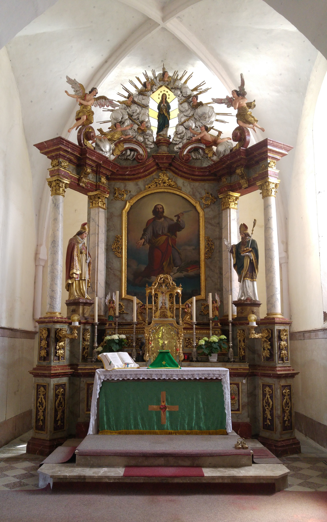Hlavní oltář farního kostela sv. Bartoloměje ve Vyšším Brodu
